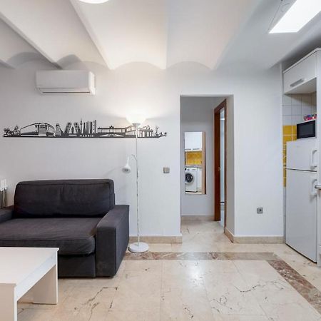 2 Bedroom 1 Bathroom Furnished - Sol - Cozy Vintage - Mintystay Madrid Bagian luar foto